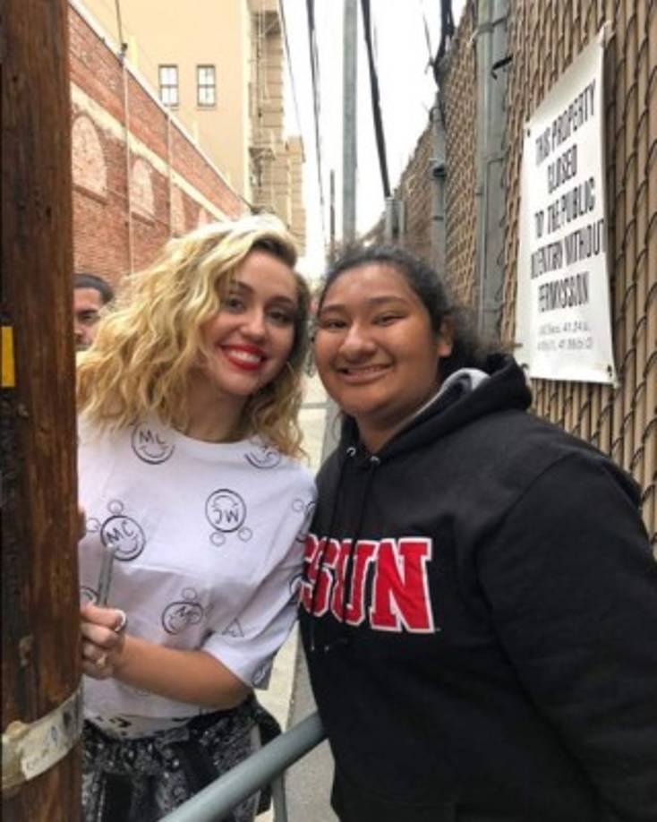 Miley Cyrus también es otra de las estrellas con las que ha conseguido tomarse una foto Marlen.