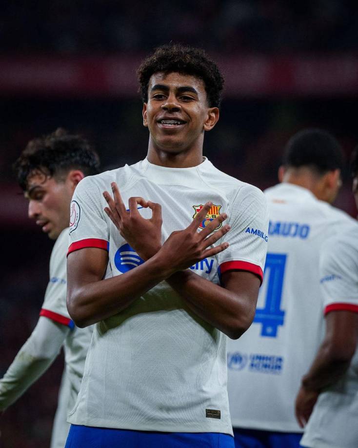La celebración de Lamine Yamal, con 16 años, tras marcar el 1-2 del Barcelona ante el Athletic Club de Bilbao.