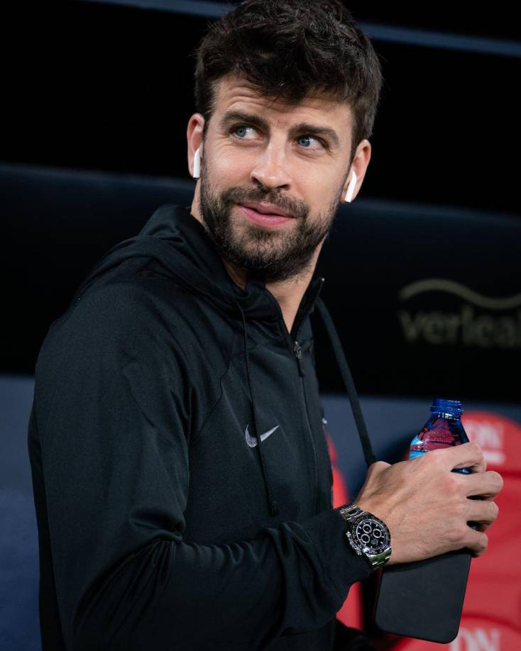 Gerard Piqué no fue considerado por Xavi para este partido pese a que era el último juego del zaguero como futbolista. 