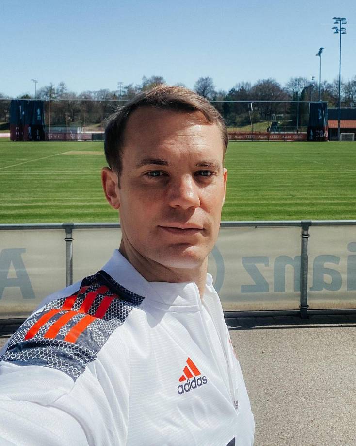 Manuel Neuer no soportó el hecho que Nagelsmann despidiera a Toni Tapalovic, quien fue entrenador de porteros del Bayern Múnich. Dicho personaje era uno de los mejores amigos del arquero alemán.