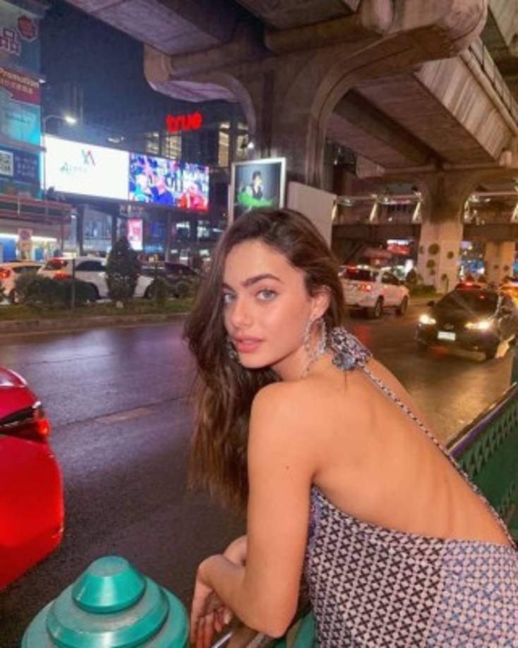 En 2019 fue elegida para liderar la gama 'Biotic Skincare' de Kylie Jenner.