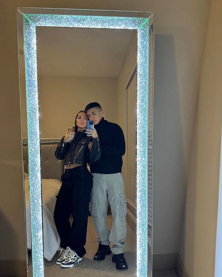 Thiago Almada presentó a su nueva novia en febrero del 2024, en medio de rumores sobre una posible relación con Julieta Poggio, exparticipante de Gran Hermano.