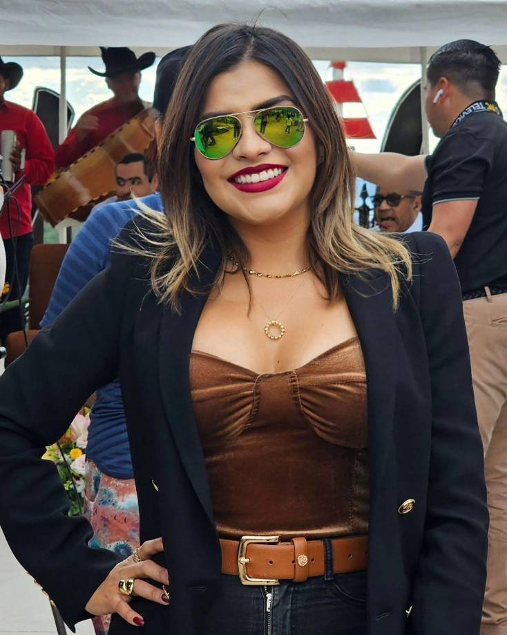 La joven presentadora de TV destacó que escogió el Partido Liberal ya que sus familiares han militado y ocupado cargos en este partido político.