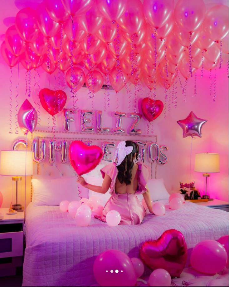 La reconocida presentadora de televisión hondureña ha compartido en sus redes sociales un grupo de fotografías para dar la bienvenida a sus 30 años. 