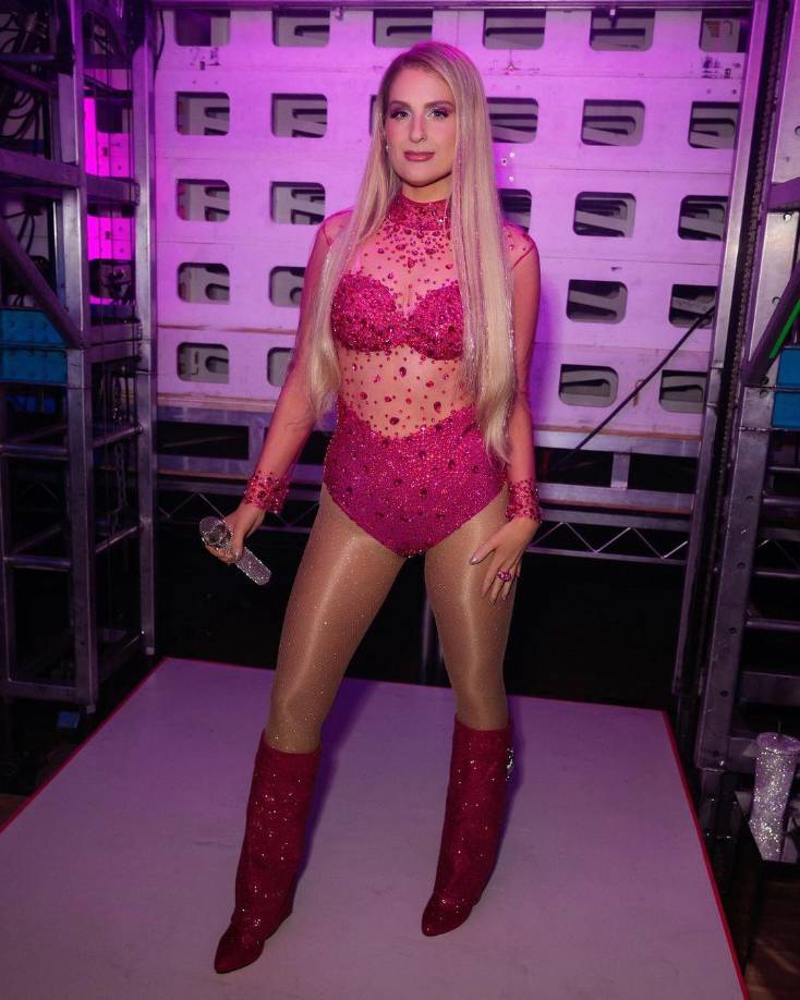 “Mis pechos de mamá estaban llenas de leche y ahora están vacías, y luego están llenas de leche y ahora están vacías. Se hicieron grandes, se hicieron pequeñas, se hicieron grandes, se hicieron pequeñas”, dijo.