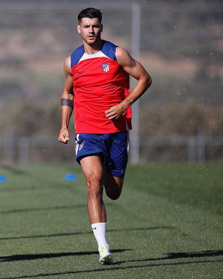 Informa Corriere dello Sport que Álvaro Morata prefiere a la Roma. Otro de los equipos que ha mostrado interés es el Inter.