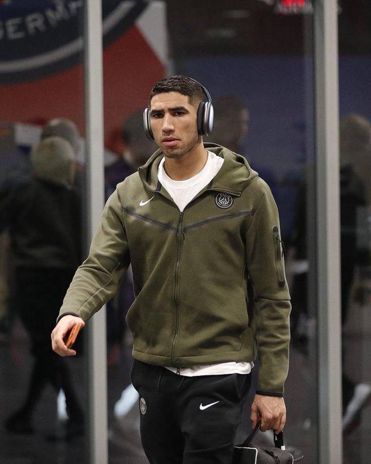 Y continuó: “Llega un momento en que pasan unas seis o siete chicas al reservado. Se lo están pasando muy bien. A Achraf no lo vi preocupado, lo vi feliz de la vida”.