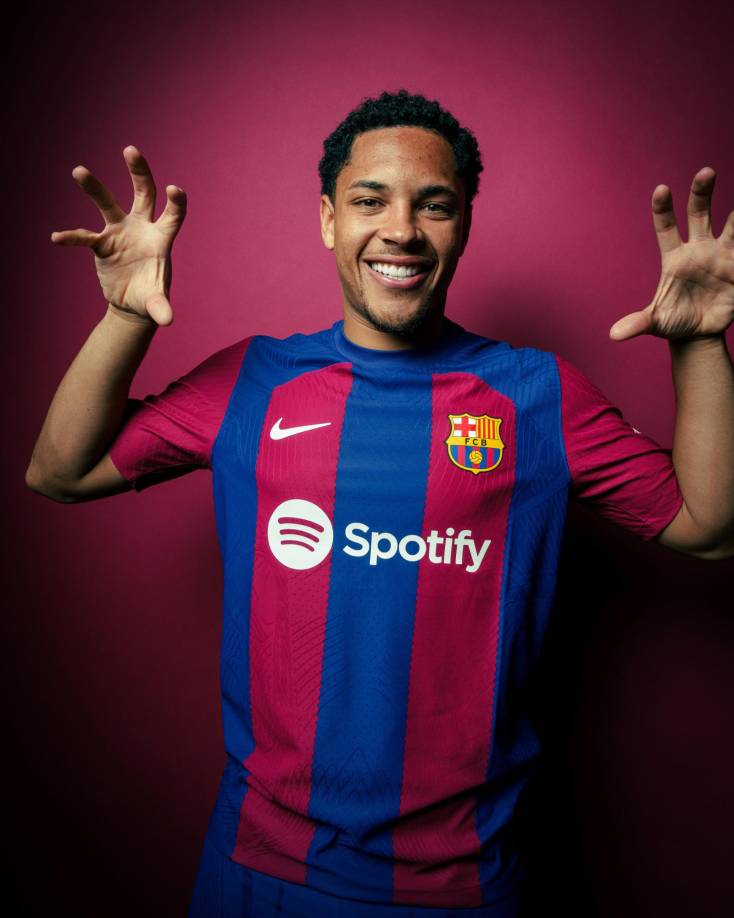 El delantero brasileño Vitor Roque, refuerzo invernal del Barcelona, ya está inscrito en La Liga y entró por primera vez en la convocatoria de Xavi Hernández para el partido del jueves en el Estadio Gran Canaria contra la UD Las Palmas.