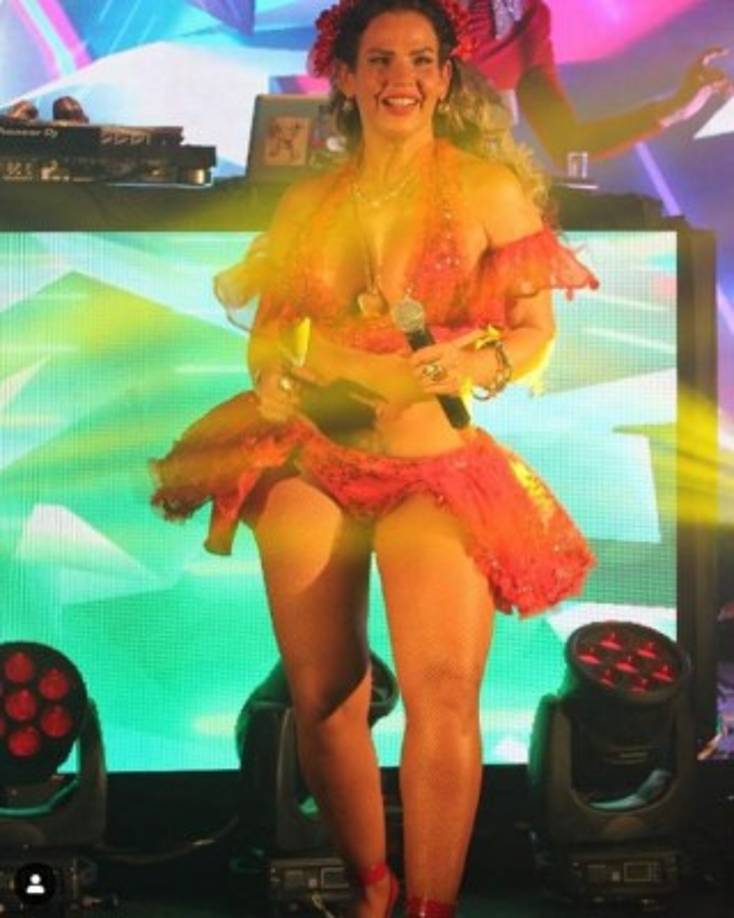 '¿Por qué esperar tanto? Si te vas a quejar, quéjate en caliente y en el momento, ahí, en el momento arma un lío cañón', añadió la ex pareja de Juan Osorio.<br/>