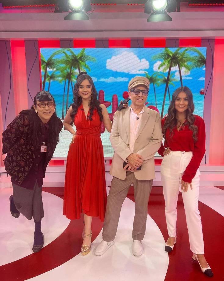 Zu Clemente es uno de los rostros más bellos de la televisión hondureña. Ella es presentadora en el programa ‘El Hilo‘ de Canal 5 de Televicentro.