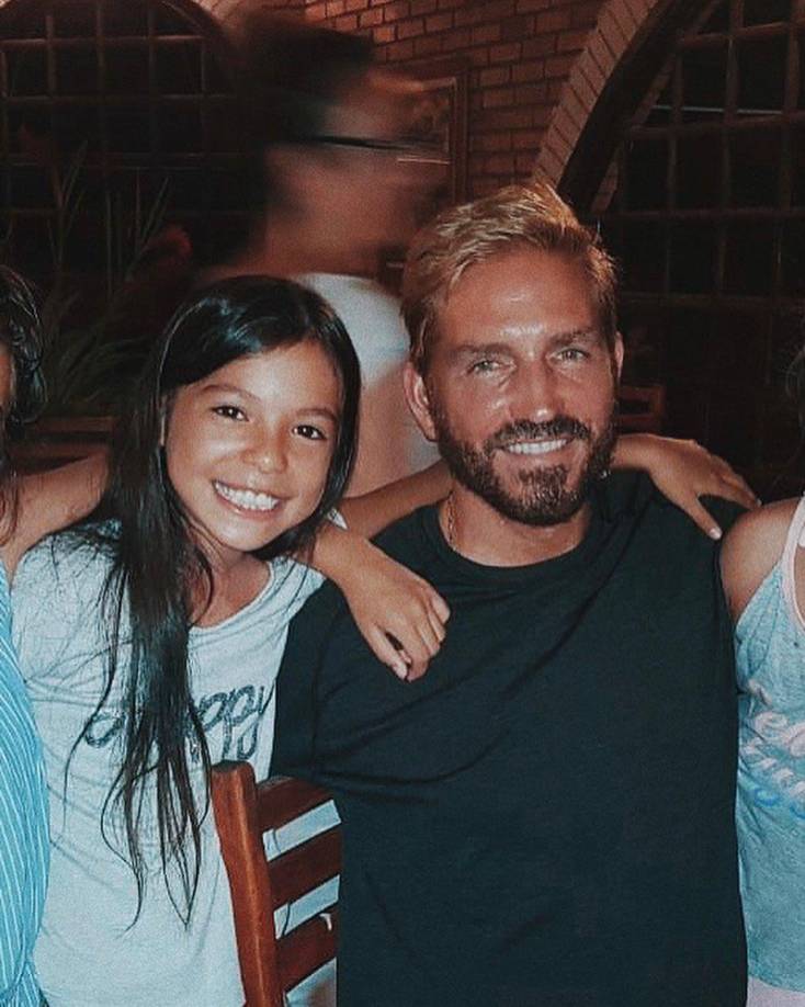 Cristal ha compartido diversas fotografías al lado de su compañeros de reparto, aquí con Jim Caviezel. “No saben lo que aprendí de él, una persona maravillosa y súper respetuoso, conversamos sobre su trayectoria y su largo camino en la actuación, me felicitó por mi trabajo, ¡y las grabaciones fueron súper divertidas! Me dijo que esta película es la segunda más importante después de la Pasión de Cristo”, escribió en su cuenta de Instagram @cristalaparicio