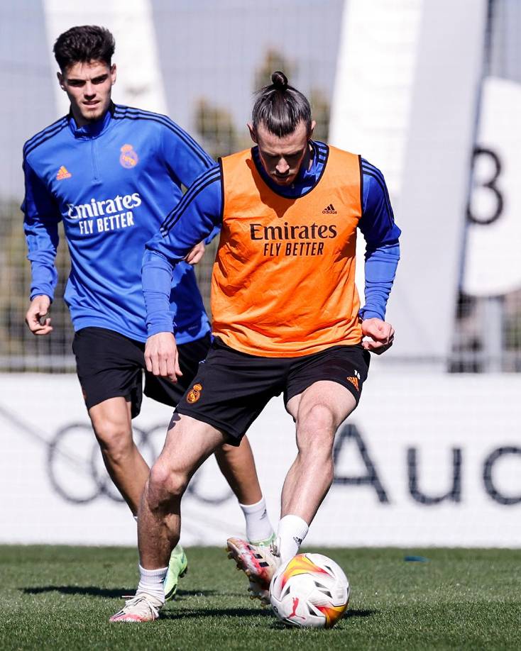 Gareth Bale: El delantero es un hecho que no seguirá en las filas del Real Madrid. Pese a la ausencia por lesión de Benzema, el galés fue marginado al extremo de que a última hora no fue ni tan siquiera uniformado para el clásico ante Barcelona.