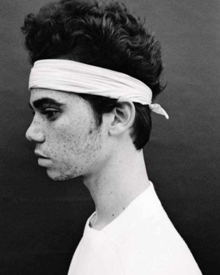 Los fanáticos de Cameron se despidieron del actor dejando comentarios en su última fotografía publicada en Instagram, donde contaba con más de 10 millones de seguidores.<br/><br/>La imagen fue publicada un día antes de su muerte, el 05 de julio. La instantánea fue tomada para la revista I-D y usada en una de sus publicaciones en 2018.<br/><br/><br/><br/>