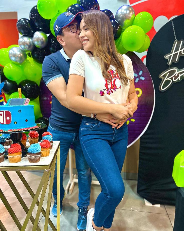 La presentadora confesó que fue Eder quien le propuso matrimonio y le entregó un anillo en 2022, pero que ella no había hablado públicamente sobre ello hasta ahora.