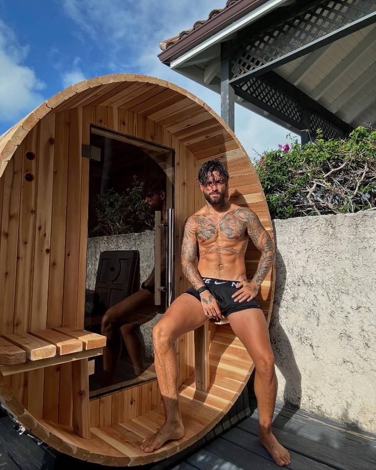 Maluma llegará a su ciudad natal después de un principio de gira por Europa, donde actuará en Barcelona, Londres, París y Madrid, entre otras ciudades de una decena de países entre marzo y abril de 2025.