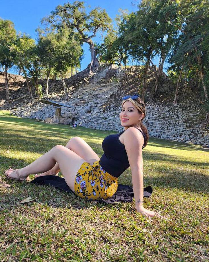 Después de ganar popularidades en Tiktok, Instagram y Facebook, surgió la idea de crear contendo para adulto. 