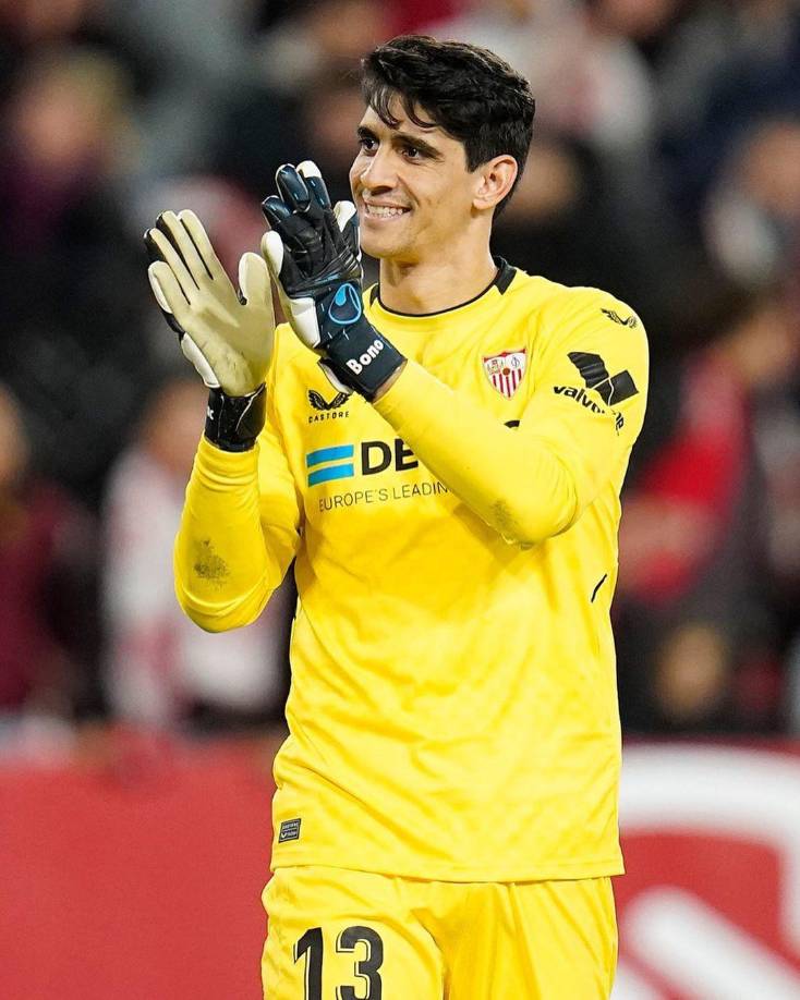 El portero marroquí del Sevilla, Yassine Bono, ha llegado a un acuerdo para militar durante las próximas tres temporadas en el Al Hilal de Arabia Saudí, el nuevo equipo de Neymar, informó este martes un medio deportivo saudí.