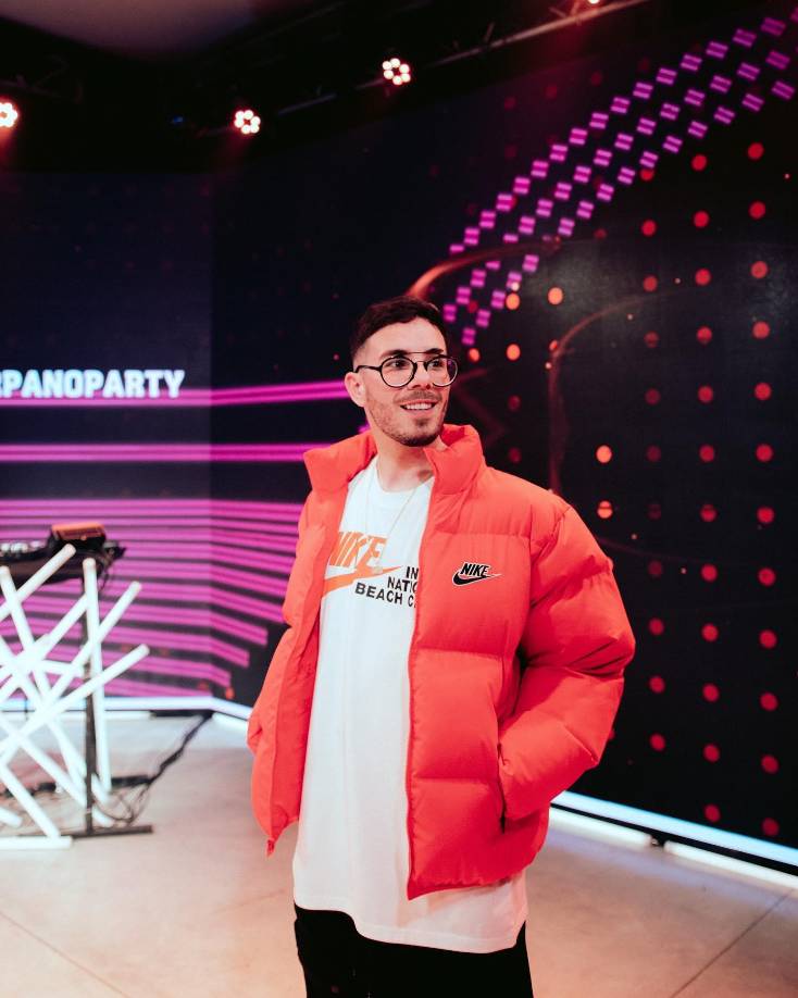 “En fin, yo ayer me había hecho un estudio porque mañana tengo que viajar a Uruguay y no tengo Covid, ahora se los muestro. Así que a todos los que me tiran la mala... un beso”, dijo Fer Palacio antes de publicar el resultado de su PCR negativo con fecha 2 de enero.