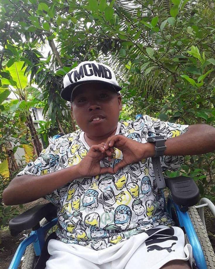 ”Son estudios con una secuencia genética y acá en Ecuador no lo realizan. (...) Es una enfermedad progresiva que si no se le trata, puede afectarle más su sistema inmunológico”, expresó Quintero en un video.