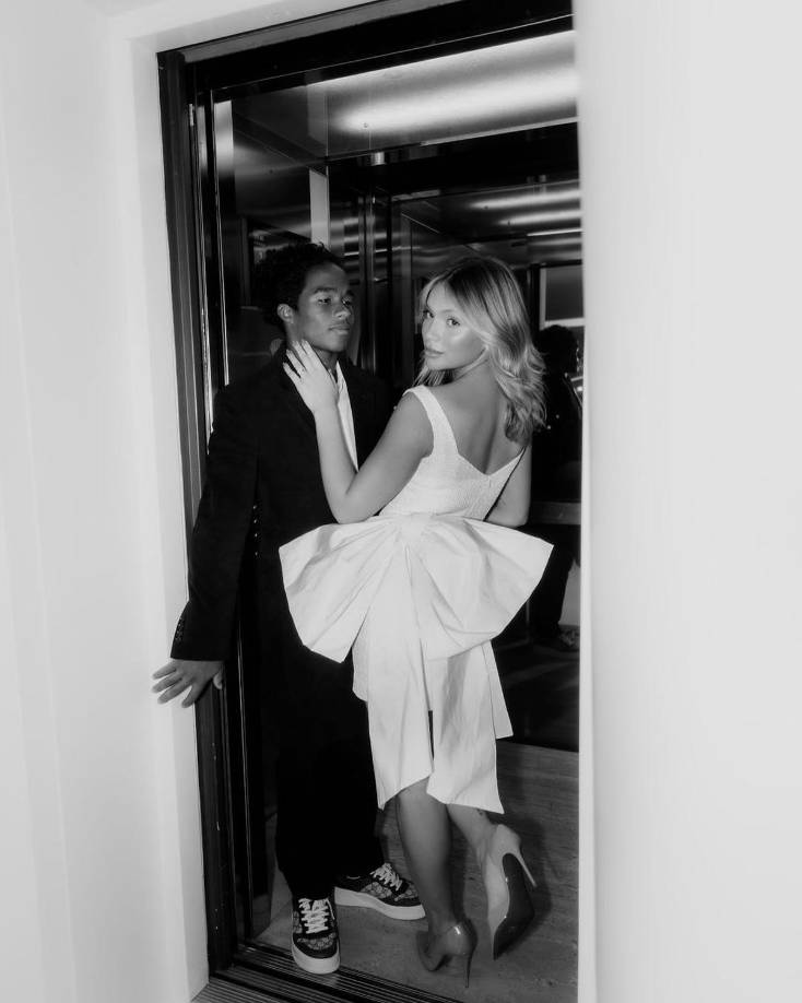 Tras la inesperada publicación, han sido muchos los que no han dado crédito a la noticia, pues apenas llevan unos meses juntos y ambos son tremendamente jóvenes. 