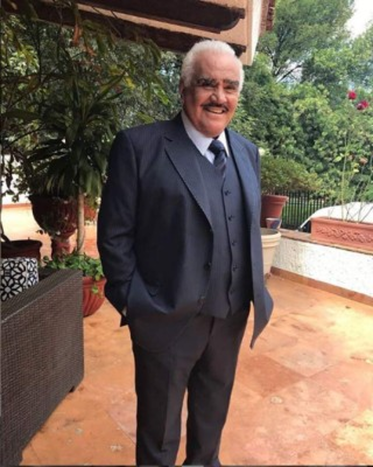 El último gran escándalo de Fernández fue que en una entrevista rememoró cuando tuvo cáncer y no quiso realizarse un trasplante de hígado por temor a que el órgano fuera de un homosexual.