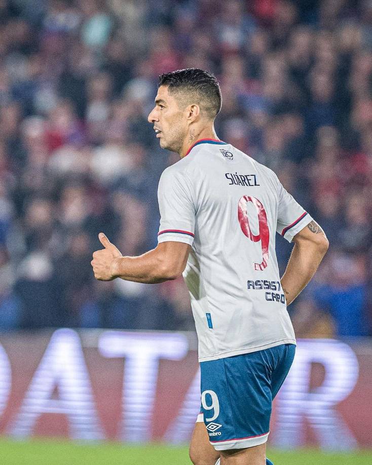 Luis Suárez acaba contrato con el Gremio el 31 de diciembre y, tras muchas idas y vueltas, decidió no renovarlo para buscar una nueva aventura a sus 36 años.