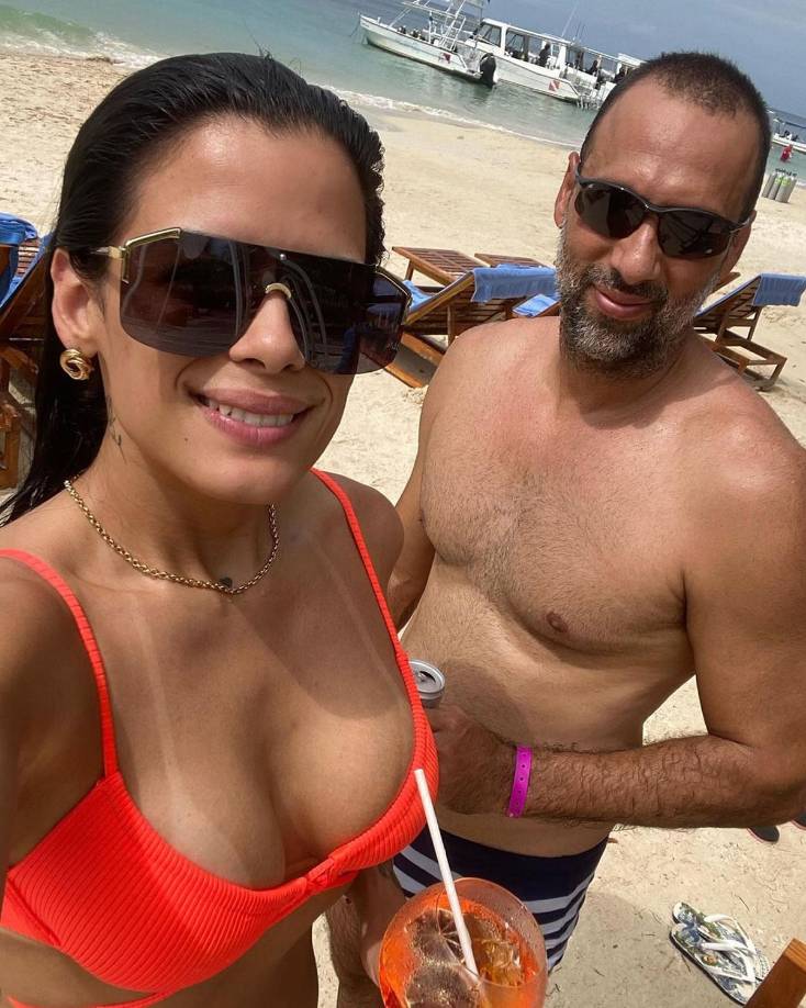 “No me canso de decir que fuiste mi MEJOR OPCIÓN!! Te amo mi prometido”, agregó la guapa pareja de Fabio de Souza.