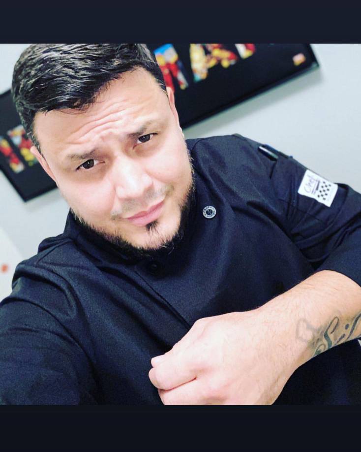 ”Él y el hermano eran chef, era una persona muy trabajadora que confiaba en el país”, dijo una amiga.