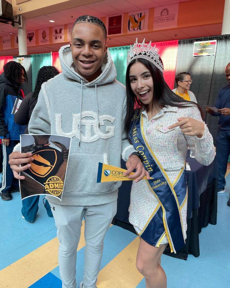 “Me mantuve firme en mi decisión de seguir sirviendo a la institución que me ha dado tanto en los últimos cuatro años”, aseguró.