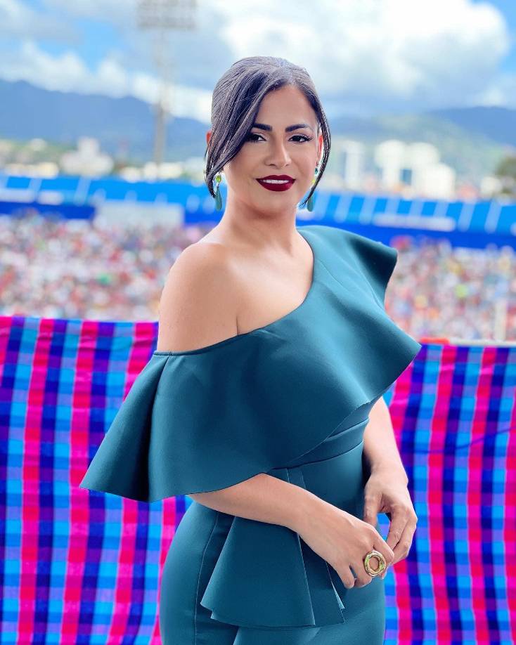 Samantha Velásquez: La linda periodista hondureña es aficionada del Olimpia.