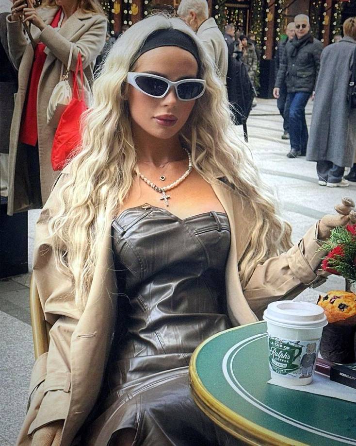 “Es tan fácil presionar un botón y crear una cuenta falsa. No existe una barrera mágica entre las redes sociales y la vida real. Si haces algo que está mal en Instagram, también está mal en la vida real”, continuó Orla Melissa Sloan.