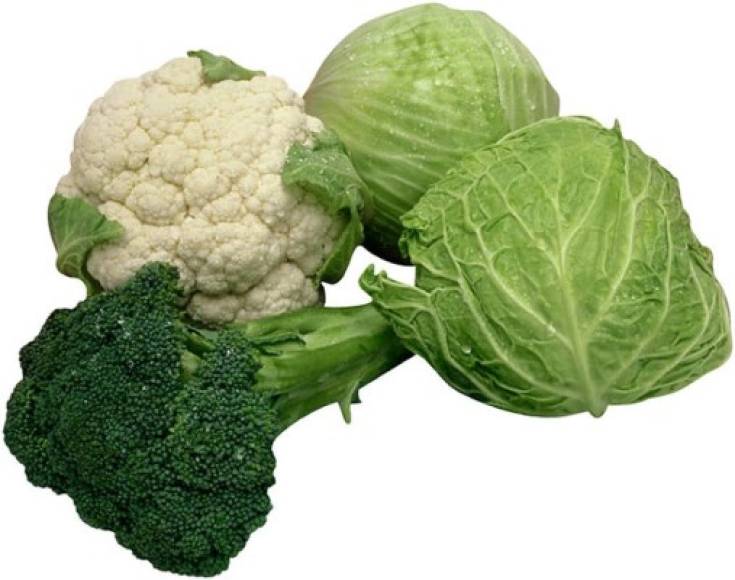 Brócoli y col: estos vegetales contienen altas cantidades de azufre que no solo ocasionan apestosos olores mientras son cocinados, sino que sus desagradables aromas también se pueden trasladar a los poros de la piel o manifestarse en eructos.
