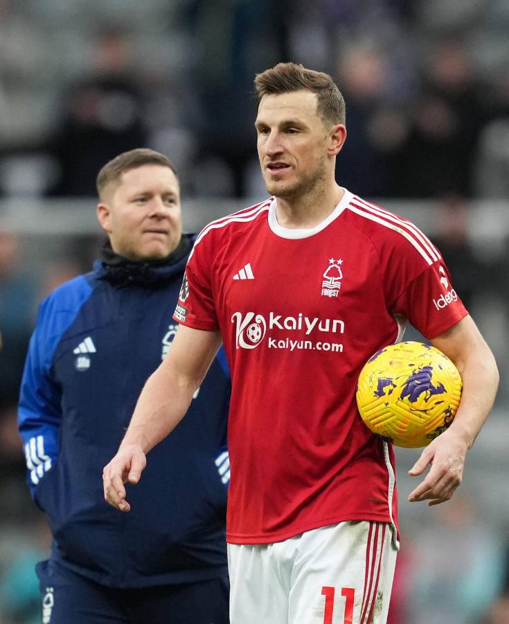 Chris Woods ajustició al Newcastle y se llevó el balón a su casa tras el triplete que hizo.