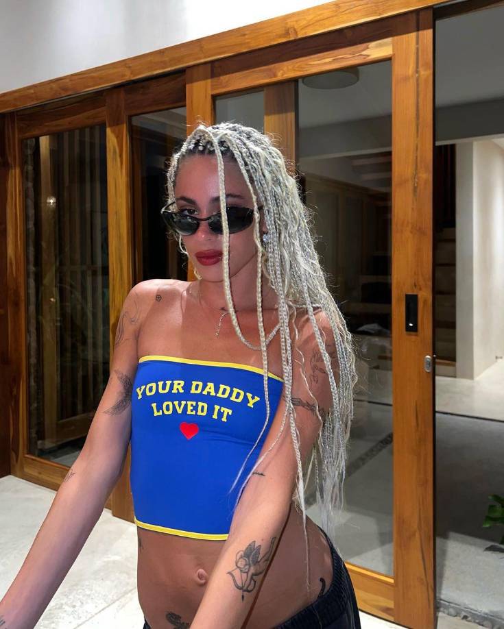 Actualmente, Tini Stoessel está enfocada en su carrera musical.Sigue promocionando el sencillo La Original que grabó con su amiga Emilia Mernes.