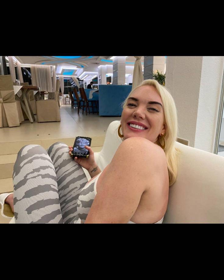 Jennifer comunicó tras después de varios meses la tragedia que vivió durante el viaje. 