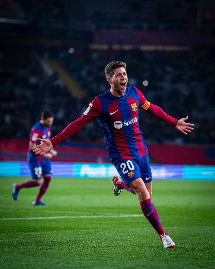 Sergi Roberto es otro de los hombres de confianza para Xavi, por lo que estaría desde el pitazo inicial ante el Real Madrid. 