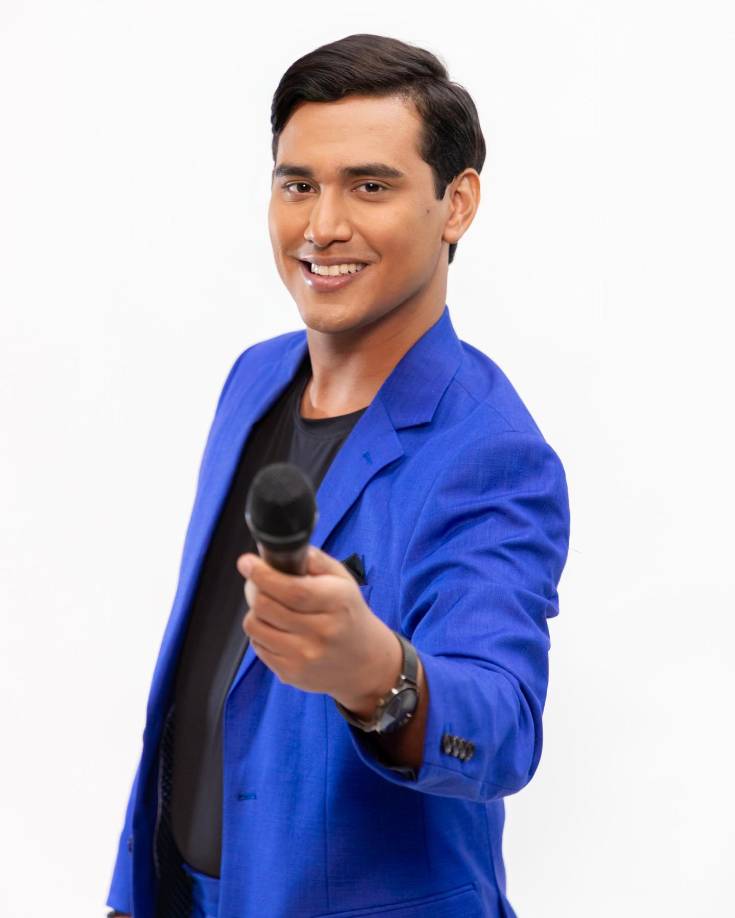 “Creo que el aliento de la afición puede jugar un papel fundamental, mas allá de intimidación al rival también de motivación a nuestra selección, que si bien ha carecido de buen fútbol últimamente, una victoria ante México podría darnos esa seguridad y compromiso a nuestros jugadores que para subir nuestro nivel futbolístico”, afirmó el músico.