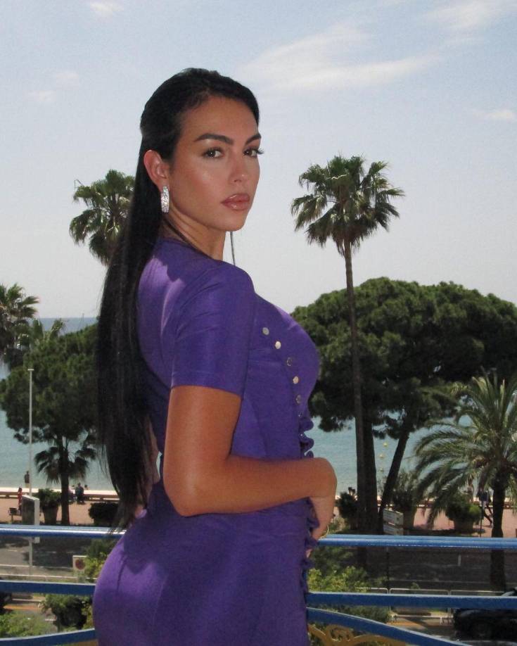 Y es que, Hugo Aveiro, hermano mayor de Cristiano se encargó de acabar con los rumores sobre la presencia de Georgina en el evento familiar.