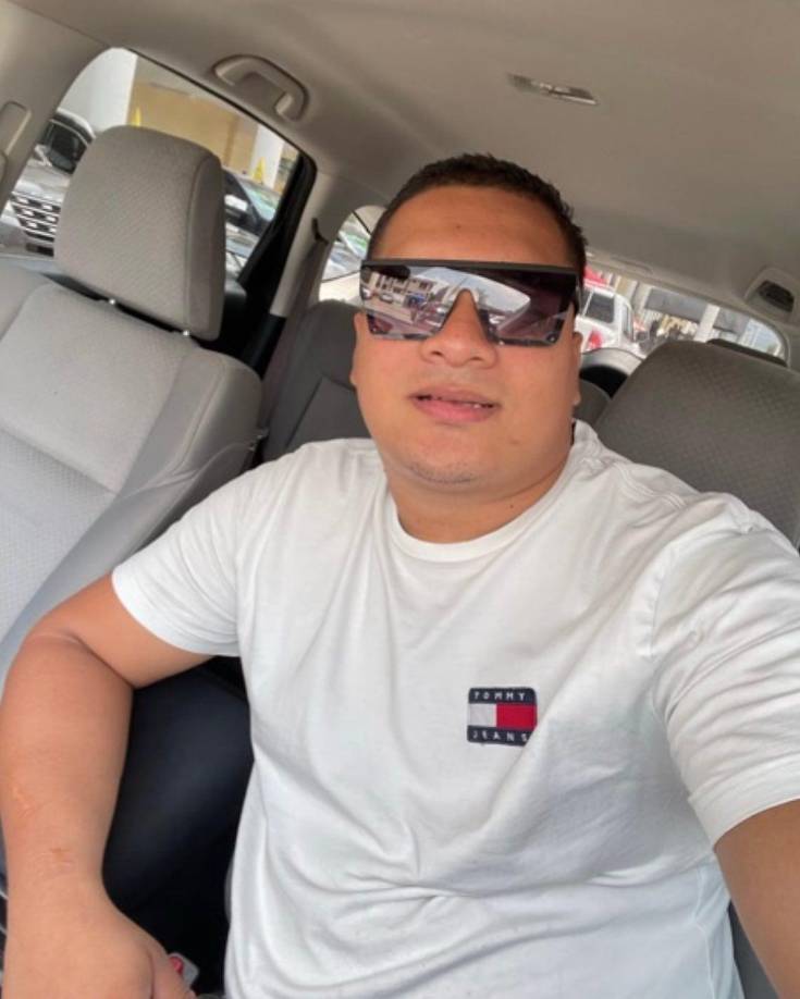 “En paz descanse Allan Munguía, joven amable de gran corazón. Condolencias a sus familias”, escribió uno de sus amigos en Facebook, junto a una fotografía del joven. 