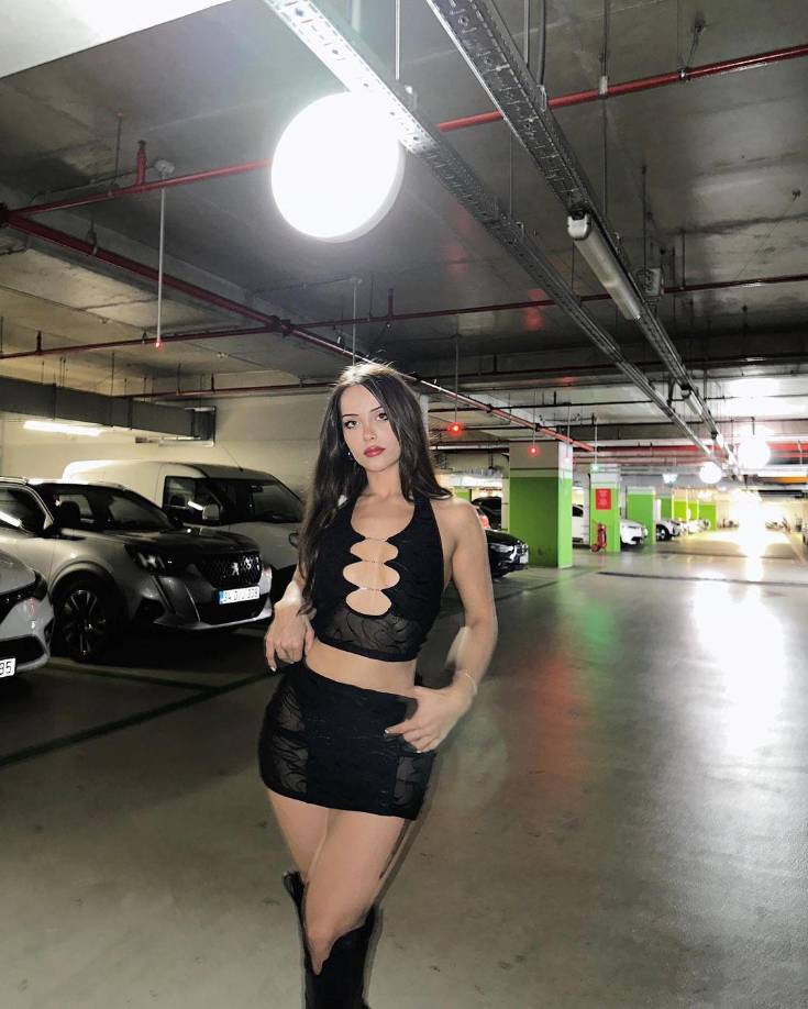 Las imágenes publicadas en la plataforma X, dijo, fueron “sin mi conocimiento y consentimiento, son antiguas”.