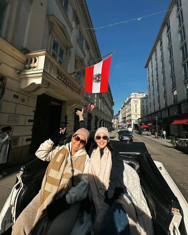 La joven capitalina también dio a conocer que este año anduvo por Austira, siempre acompañada de su madre. 