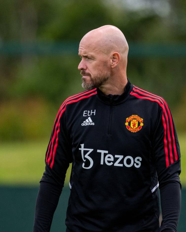  Erik ten Hag asumió el control total en el Manchester United y es una persona que se caracteriza por la disciplina. Como consecuencia, estableció una serie de normas que los jugadores del cuadro inglés deberán de respetar.