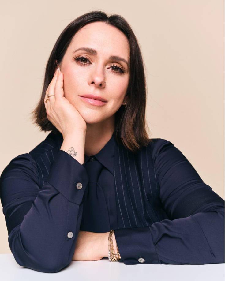 En una reciente entrevista, Jennifer expresó su emoción por volver a la franquicia que ayudó a lanzar su carrera. “Es un honor regresar a un proyecto tan querido. A mis 45 años, es increíble volver a interpretar a Julie James y ver cómo ha evolucionado el personaje”, comentó la actriz.