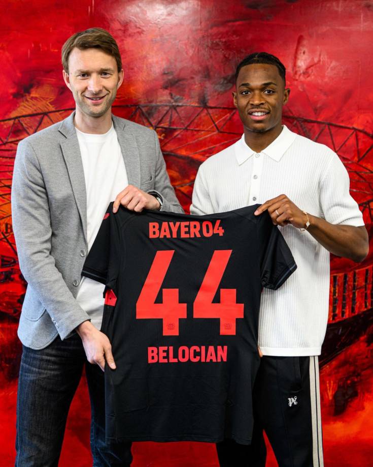  OFICIAL / El Bayer Leverkusen, campeón de la Bundesliga, fichó al joven central francés Jeanuël Belocian (19 años), procedente del Rennes, hasta 2029, anunció este viernes el club alemán en un comunicado.