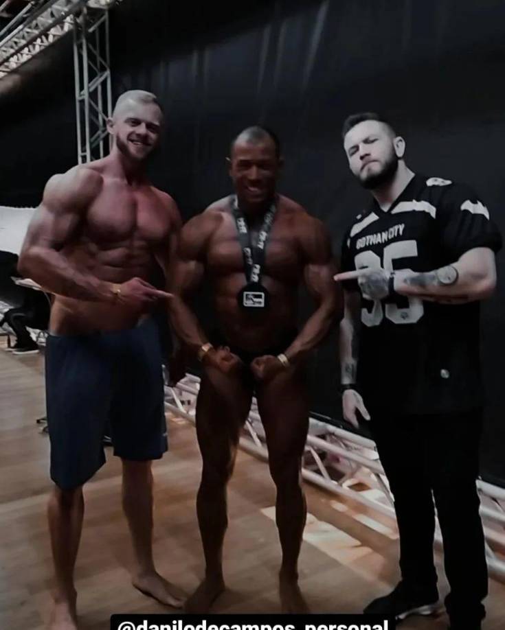 “Ocupó el quinto lugar entre 15 atletas, salió satisfecho y decidió no volver a competir, porque requería sacrificios a su salud y a su familia a los que no estaba dispuesto a exponerse. Él valoraba a su familia primero”, agregó.