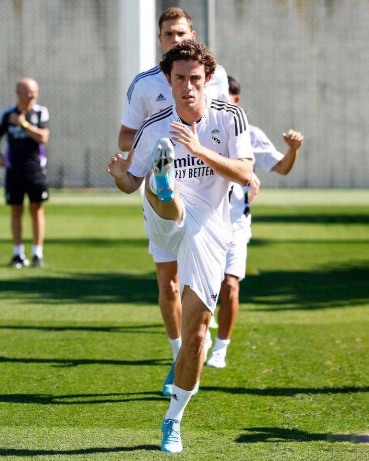 Álvaro Odriozola: Jugó algunos minutos contra Barcelona, pero ante el América no vio minutos y medios españoles informan que no entra en los planes de Ancelotti. 