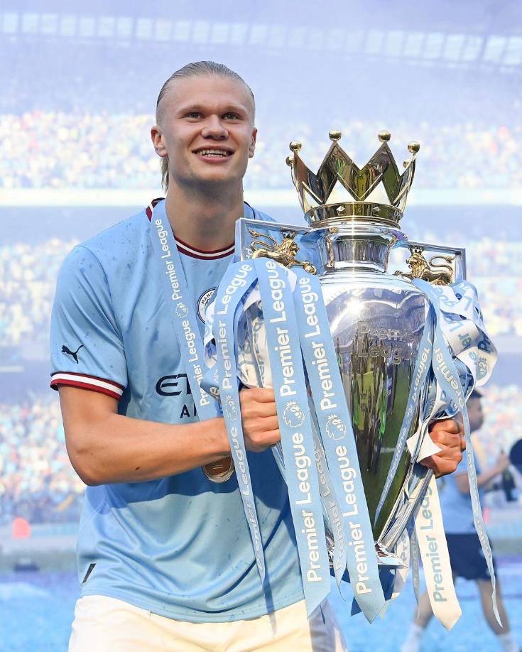 1. Haaland: El noruego rompió varios récords en su primer año con el Manchester City. En la Champions y Premier terminó siendo el máximo goleador. La IFFHS lo sitúa como el mejor futbolista del 2023 con 208 puntos.