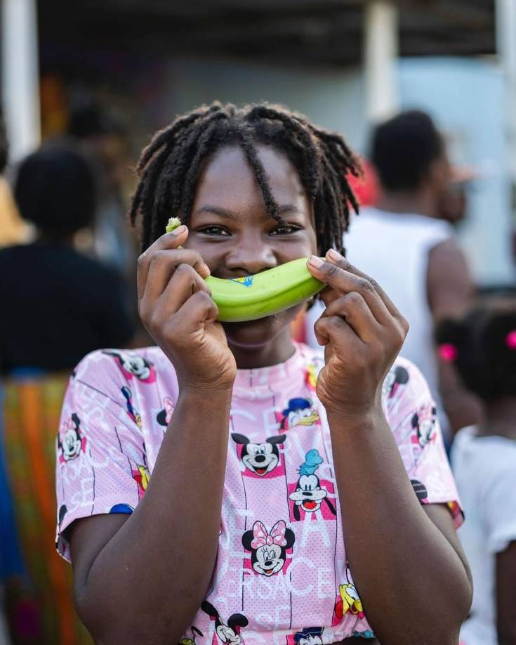 Los chicos mostraron su alegría ante el acto de beneficencia que hizo la Fundación Alberth Elis.