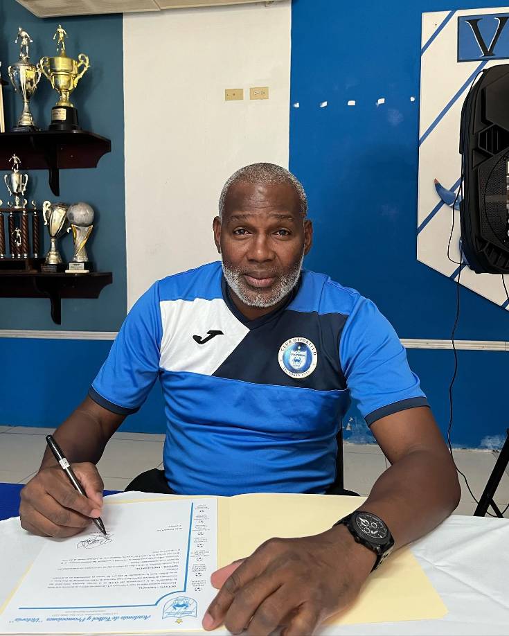 El exjugador Javier Martínez fue anunciado como entrenador la Sub-18 del Victoria.