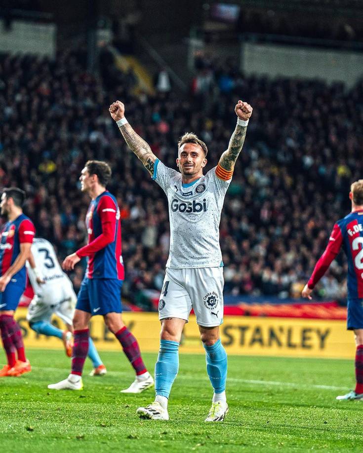 Xavi sobre Aleix García del Girona: “Dije que me gustaba, sí, pero no he hablado con él ni con otro futbolista. No sé si podremos incorporar algún otro jugador. Dependemos del ‘fair play’ y veremos lo que es capaz de hacer el club. De momento no hay ninguna novedad, hablo constantemente con el presidente y con Deco y no cambia nada. Vamos a ver”.